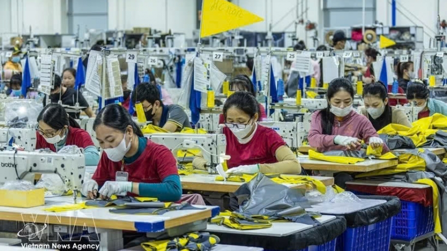 New businesses, market re-entries up 32.8% in first four months